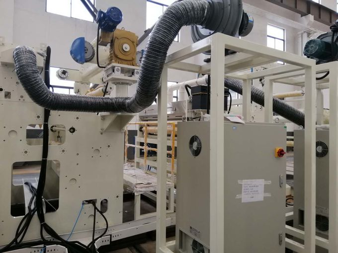 Beyaz ve mavi Hızlı Soğutma Sistemli Otomatik Hot Melt Plastik Laminasyon Makinesi 0