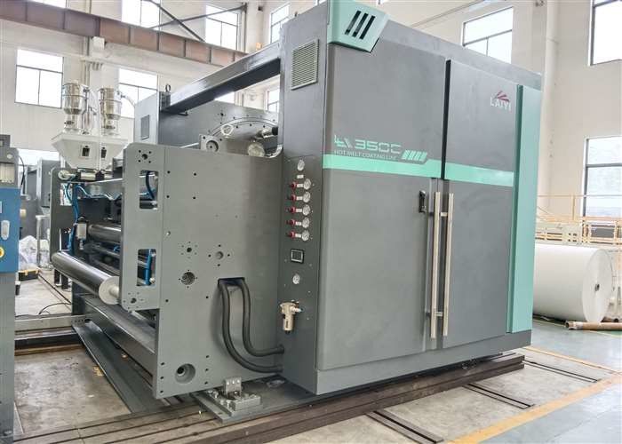 Kapasite 200 - 400 Kg/Hr Ekstrüzyon Kaplama Laminasyon Makinesi Max. Kaplama Hızı 200 M/Min