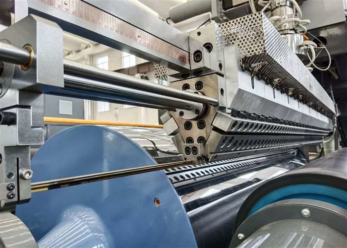 Kapasite 200 - 400 Kg/Hr Ekstrüzyon Kaplama Laminasyon Makinesi Max. Kaplama Hızı 200 M/Min