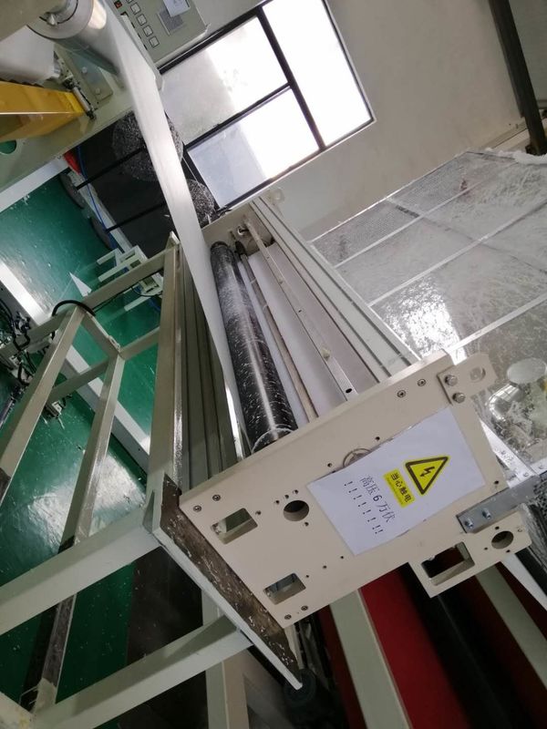 Eriyik Sprey Kumaş / Eriyik Üflemeli Kumaş Makinesi, Sigara Dokuma Kumaş Üretim Tesisi tek vidalı whithe ve mavi,