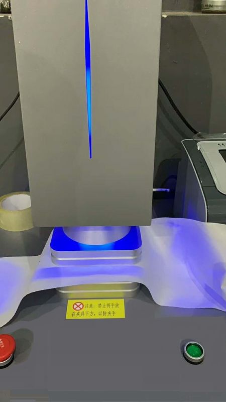 25gsm 260mm Eriyik Üflemeli Kumaş Test Makinesi, Sigara Dokuma Kumaş Yapma test Makinesi beyaz ve gri