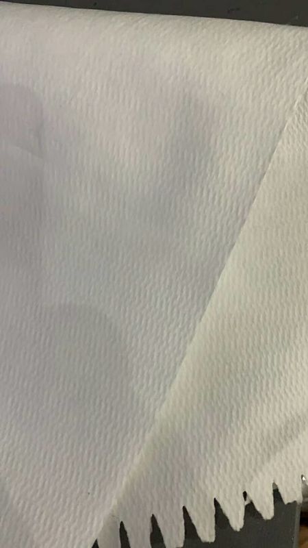 Hızlı Hız Eriyik Üflemeli Bez Makinesi, Sigara Dokuma Yapma Makinesi Düşük Gürültü beyaz ve mavi ile 2400 spinneret delik