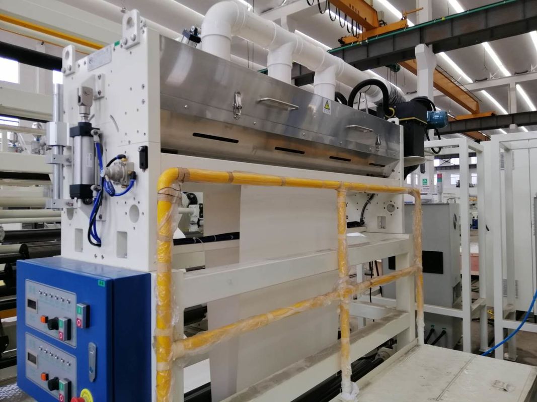 Mavi ve beyaz Çift İstasyon Çözücü ve Sarıcı Otomatik Film Rulo Plastik Laminasyon Makinesi