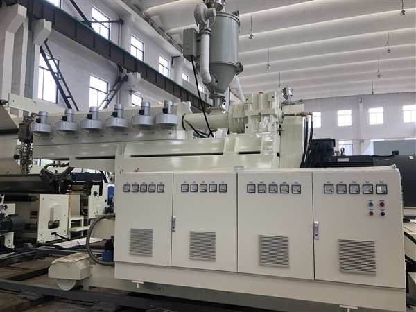 200- 400 Kg/Hr Üretim Kapasitesi Kapalı Kağıt Ekstrüzyon Laminasyon Makinesi